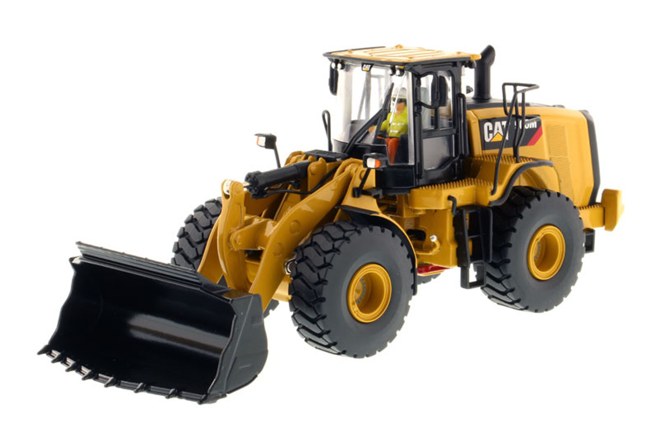 Diecast Masters Caterpillar 966M Wheel Loader 85928 1/50 Scale