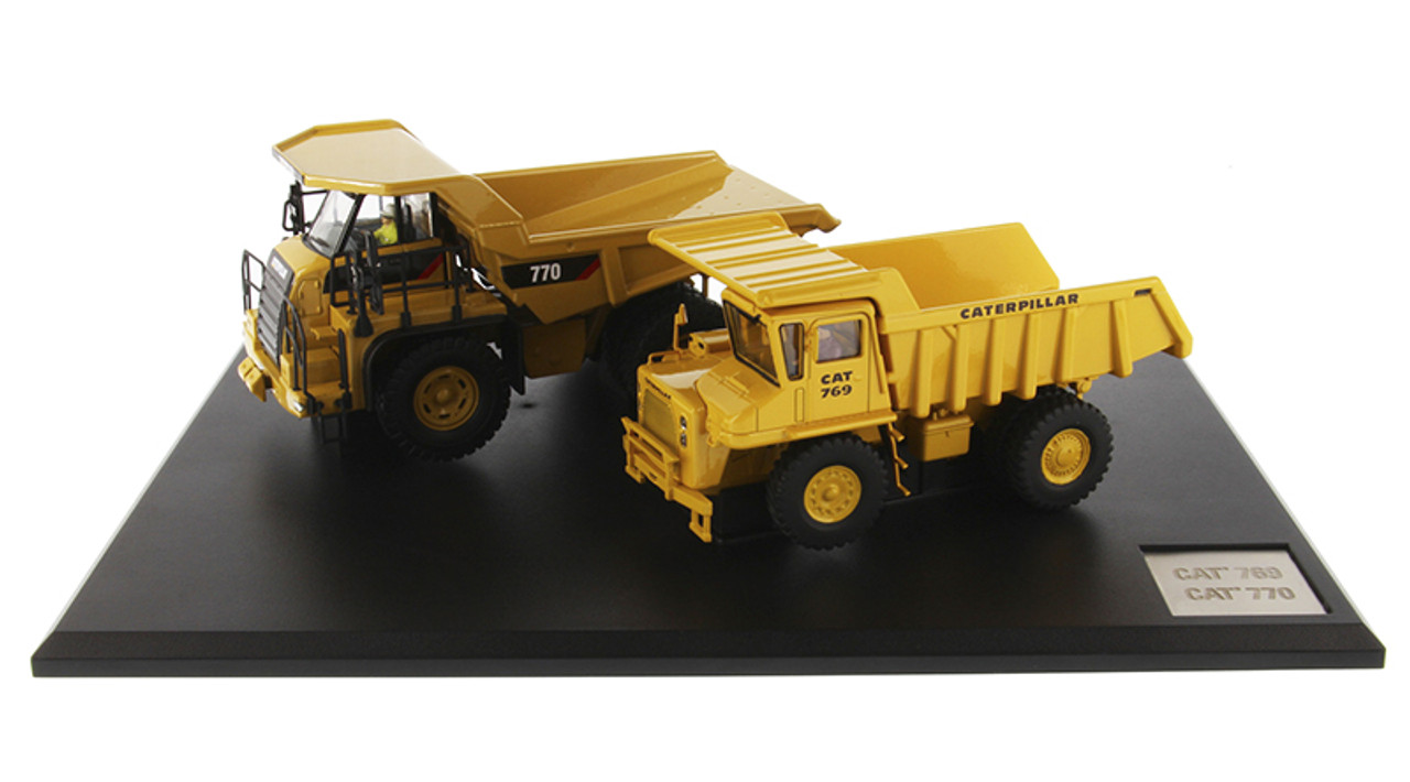 Diecast Masters Caterpillar 769 (Past) & 770 Off-Highway Trucks w/Operators  1/50 85562