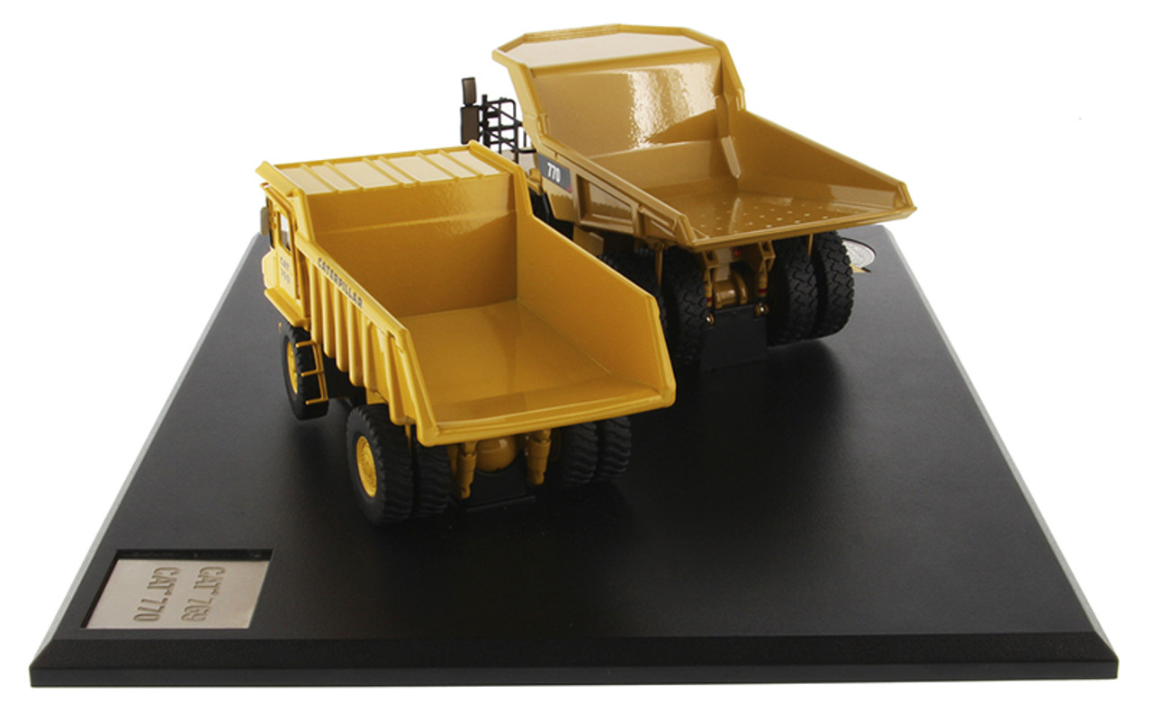 Diecast Masters Caterpillar 769 (Past) & 770 Off-Highway Trucks w/Operators  1/50 85562