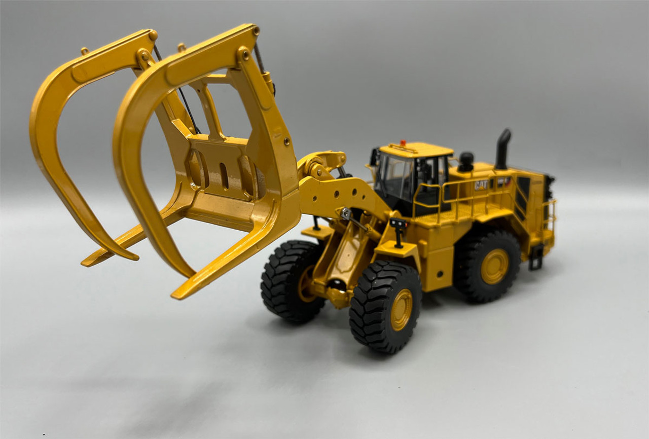 Tonkin Replicas Caterpillar 988K Wheel Loader with Millyard Arrangement 10011