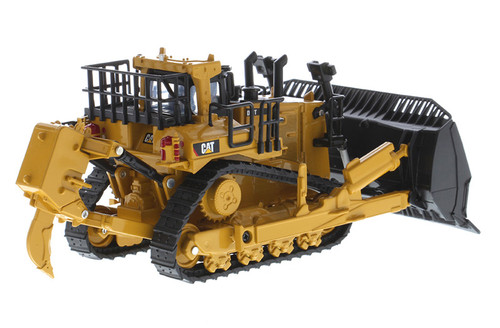 Diecast Masters Caterpillar D11 Dozer with 2 Blades and Rear Rippers 1/64