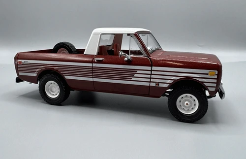 First Gear International Scout Terra Pickup 1979 Tahitian Red and Blue BUNDLE 1/25