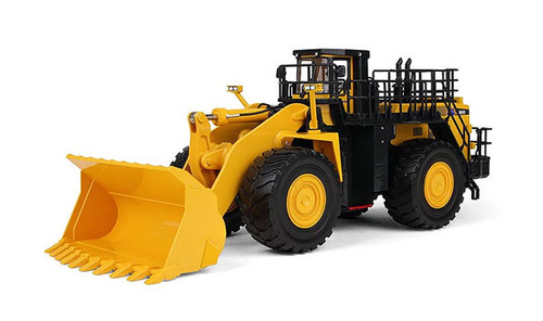 First Gear Komatsu WA900-3 Wheel Loader FG-50-3301 1/50 Scale