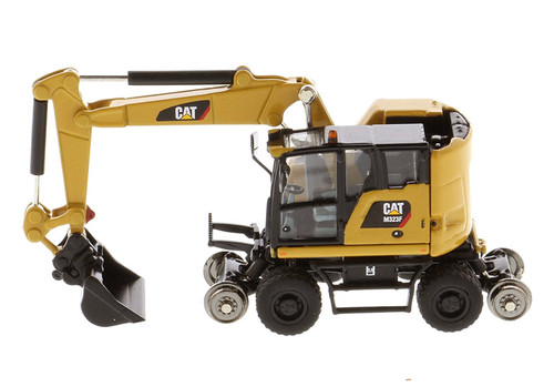 Diecast Masters Caterpillar M318D Wheel Excavator 1:87 Scale | 1