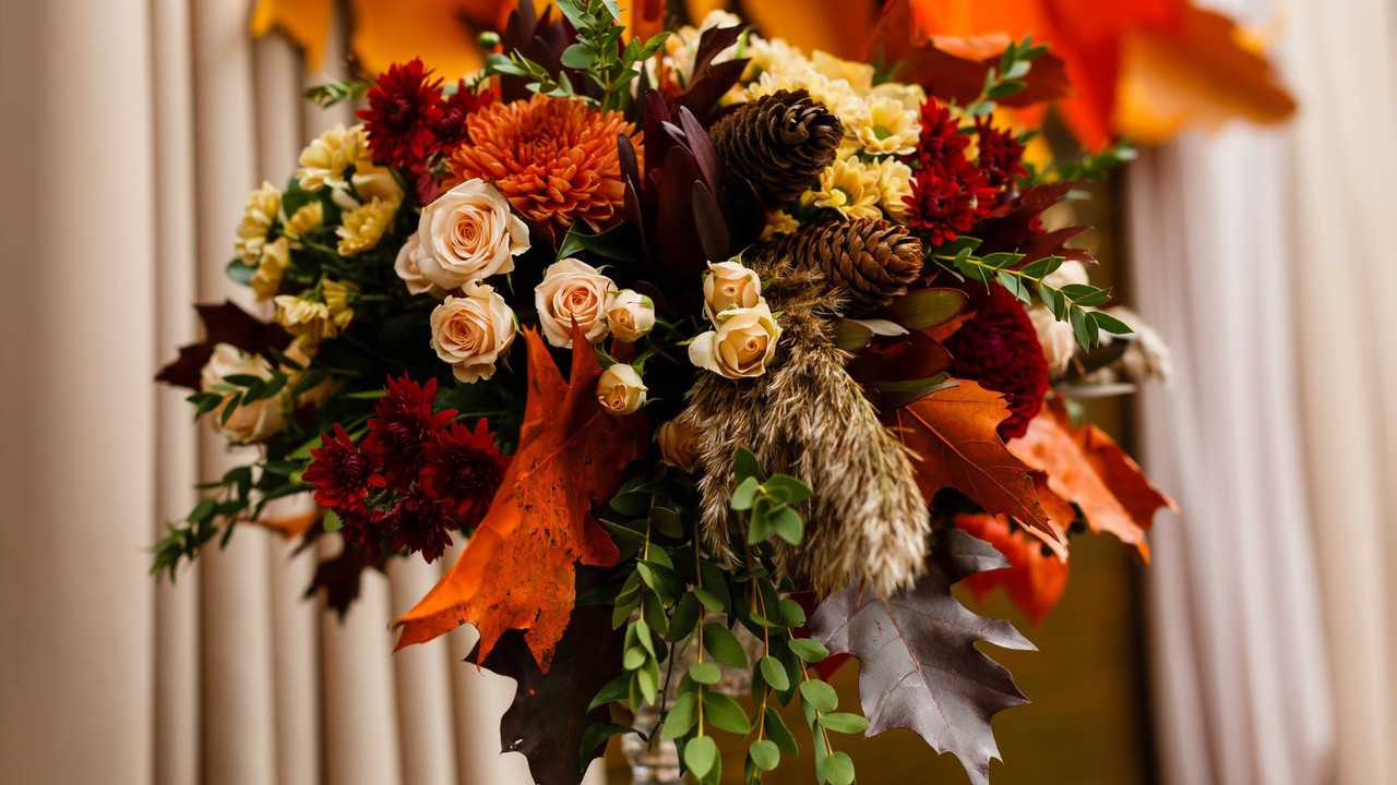 Fall Floral Design Tips: Finding the Perfect Arrangement for Your Space ...