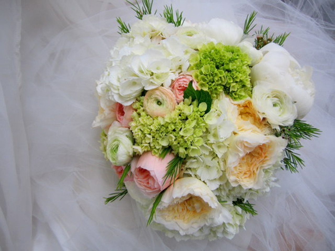 Artificial Ranunculus Flowers in White - 30