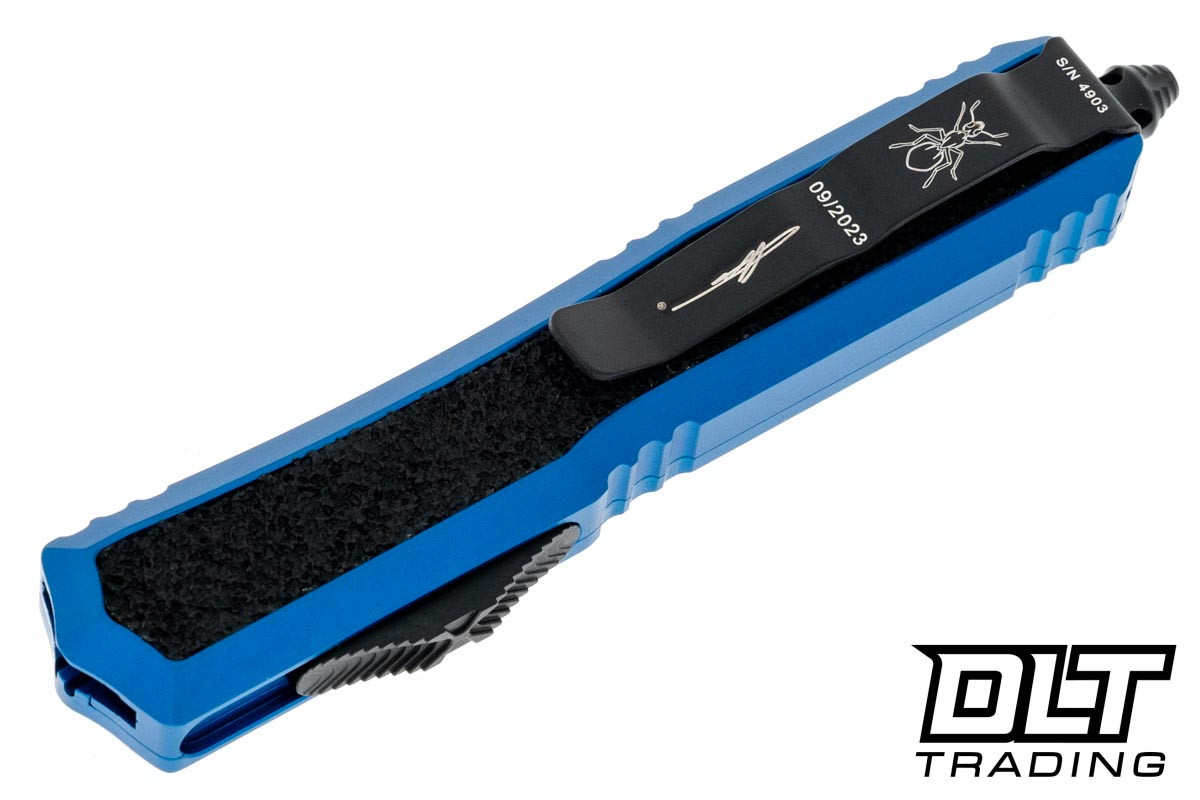 Microtech 206-1BLS Makora D/E - Blue Handle - Black Blade