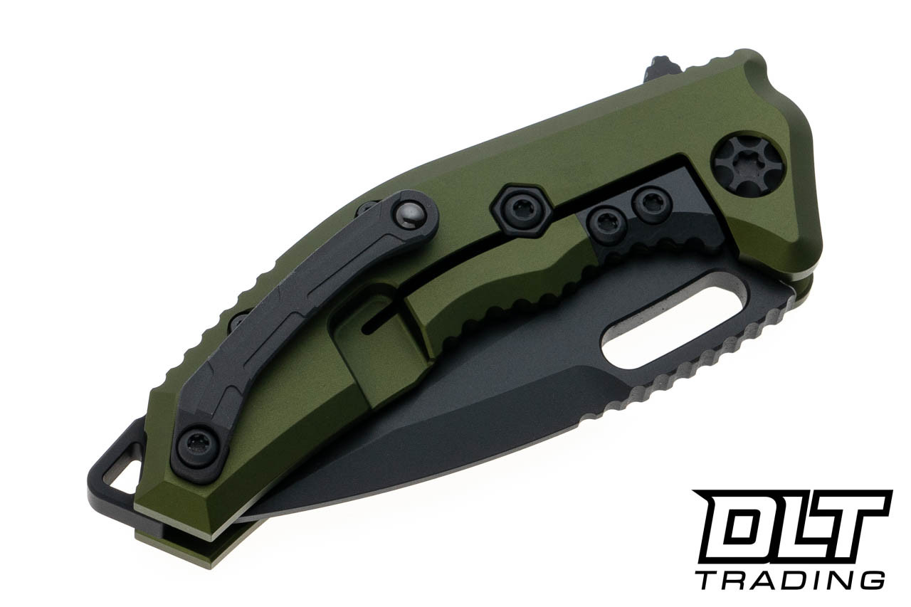 Heretic Medusa Manual TE - Black MagnaCut Blade - Green Aluminum