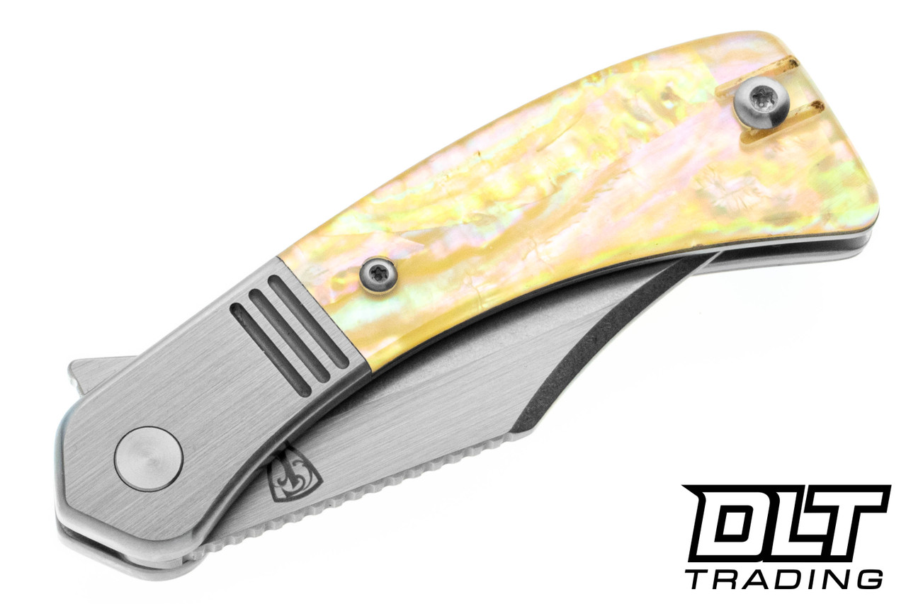 Finch Snub Nose 154CM - Mother of Pearl - DLT Trading