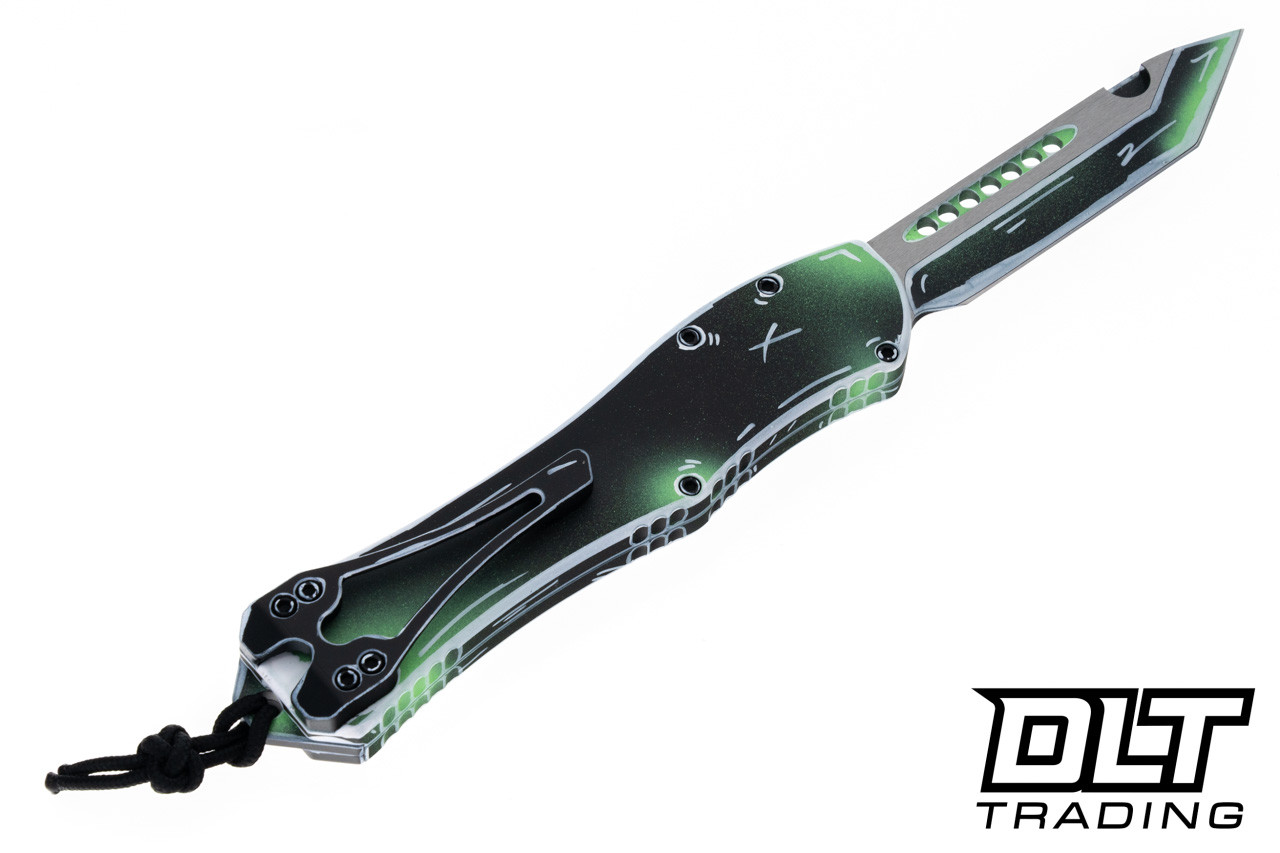 Heretic Hydra V4 Tanto MagnaCut - Toxic Green UV Negative Cel