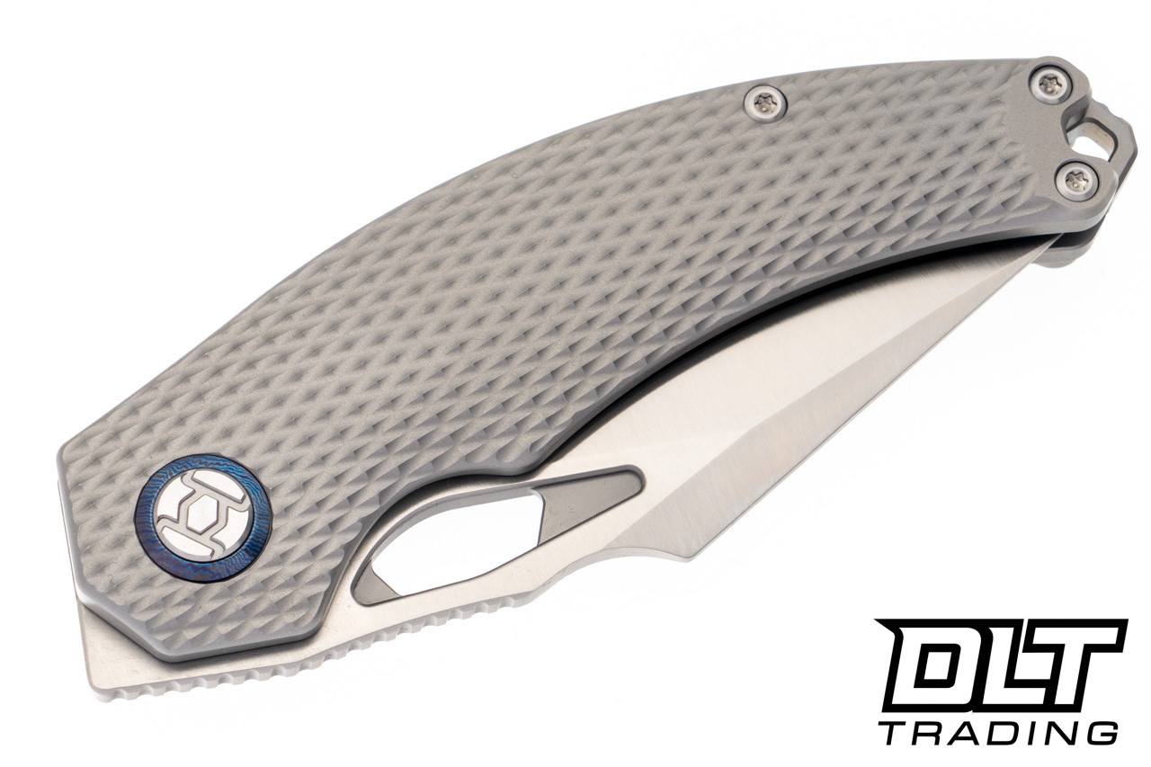 Kunwu Poon Padre - Diamond Texture Titanium - Satin S90V Blade