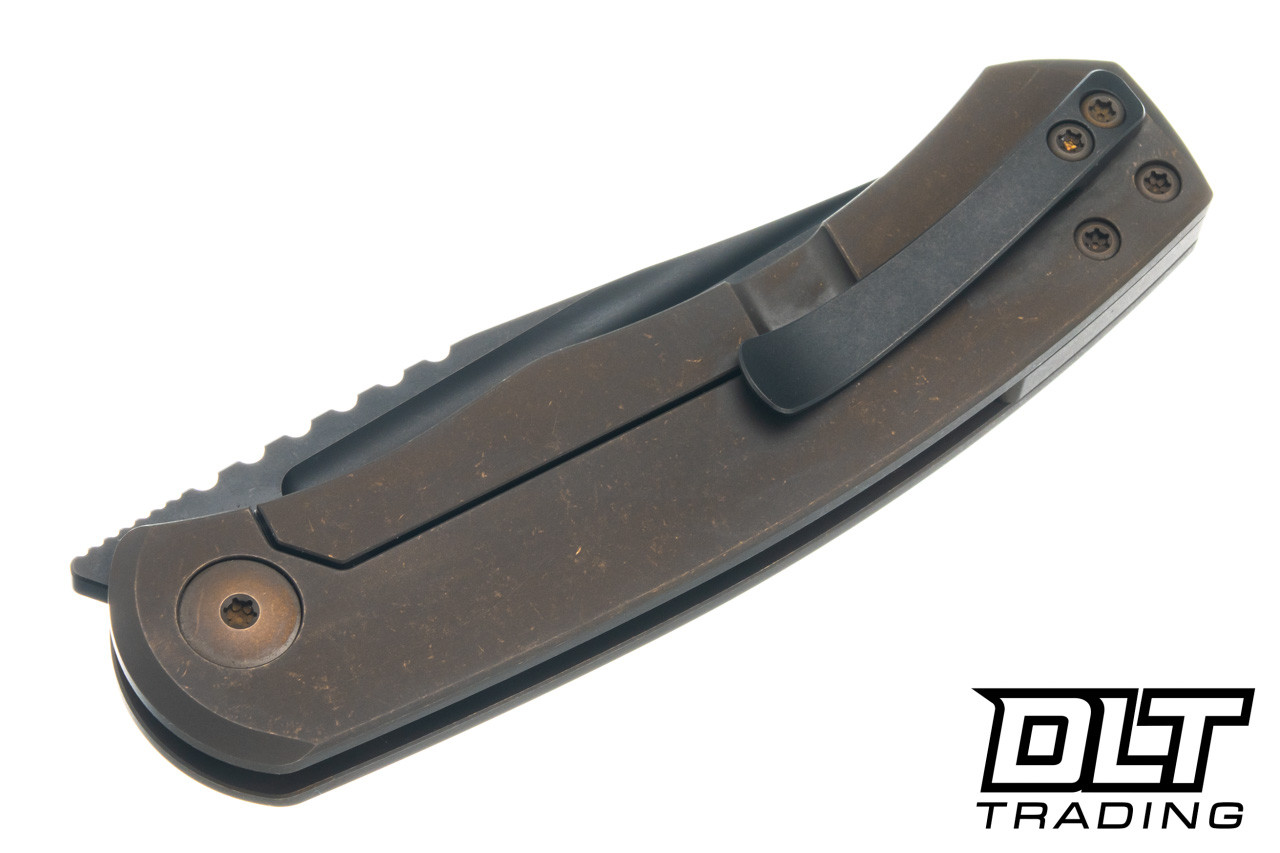 BergBlades Mini Alpha - Bronze Ano Titanium - Black DLC S90V Blade