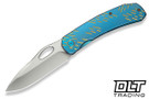 WE Knife Inmate 23096B-3 - Blue Titanium - Golden Raindrops - Satin 20CV Blade