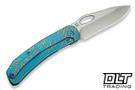 WE Knife Inmate 23096B-3 - Blue Titanium - Golden Raindrops - Satin 20CV Blade