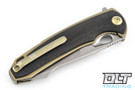 We Knife 810C - Gold Titanium Liner - Carbon Fiber Scale - Stonewashed Blade