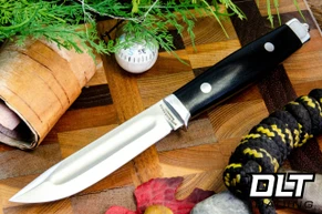 Kayak MagnaCut Black Canvas Micarta
