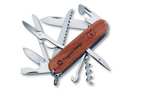 Victorinox HUNTSMAN Swiss Army Pocket Knife — Loewen META trading GmbH