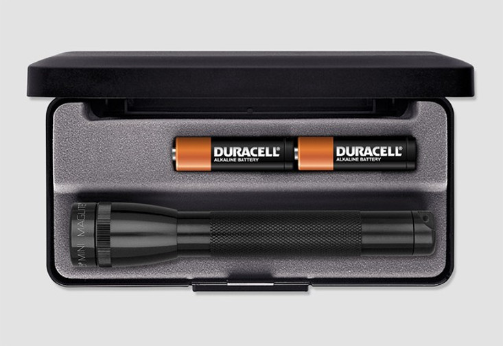 Mini Maglite AA Flashlight with Presentation Box - Black Mini Maglite AA Flashlight with Presentation Box - Black