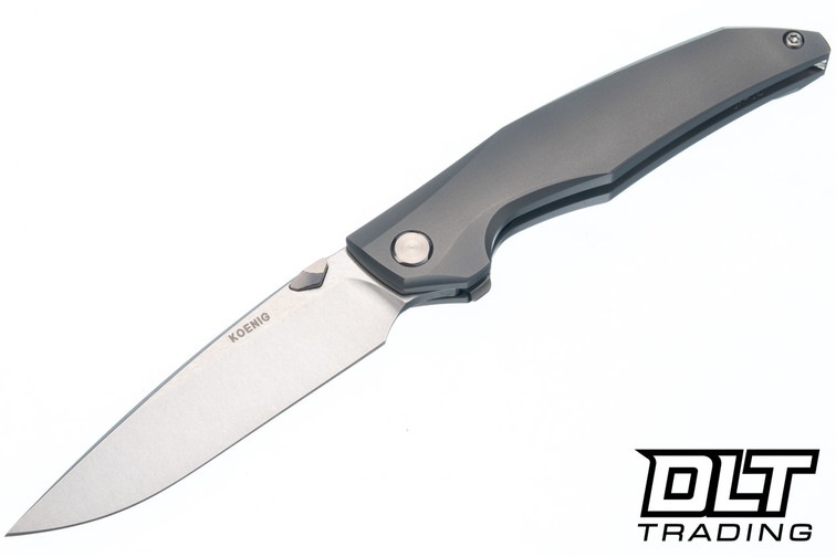 Koenig Xenon - Blasted Titanium - Burnished M390 Blade - Polished Flats