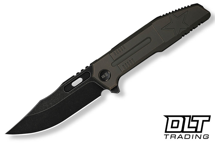 WE Knife Barracks WE25078-2 - Bronze Titanium - Black Stonewash M390 Blade