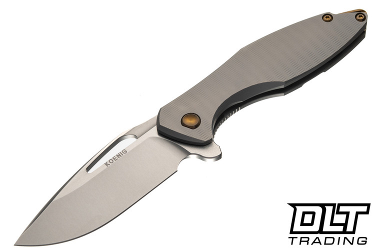Koenig Arius - Plexa Pattern Titanium Handle - Burnished M390 Blade - Polished Flats - Bronze Hardware