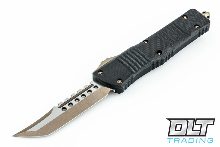 Microtech 219-13CF Combat Troodon Hellhound S/E - Carbon Fiber Top - Bronze Hardware - Bronze Blade