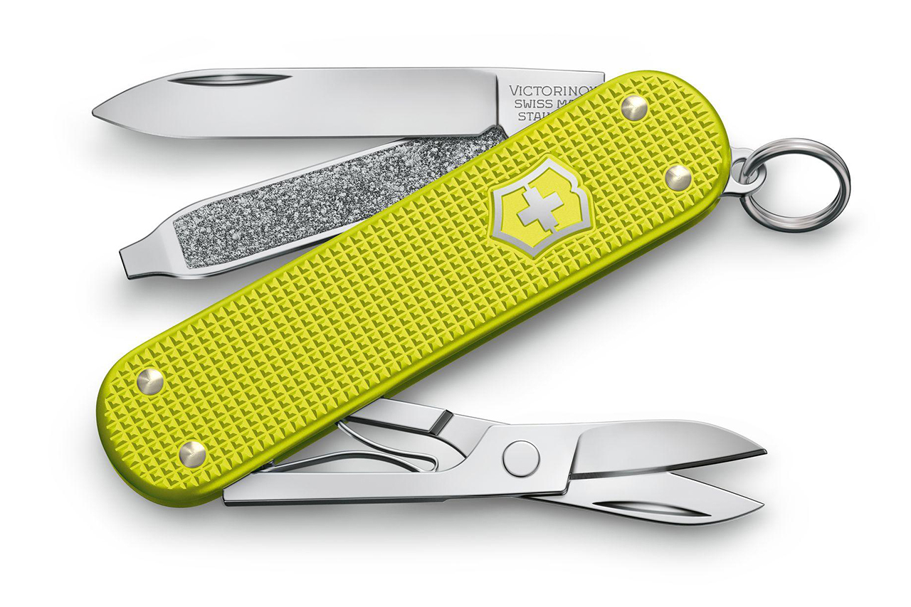 Swiss Army Classic SD Alox - 2023 Limited Edition - Electric