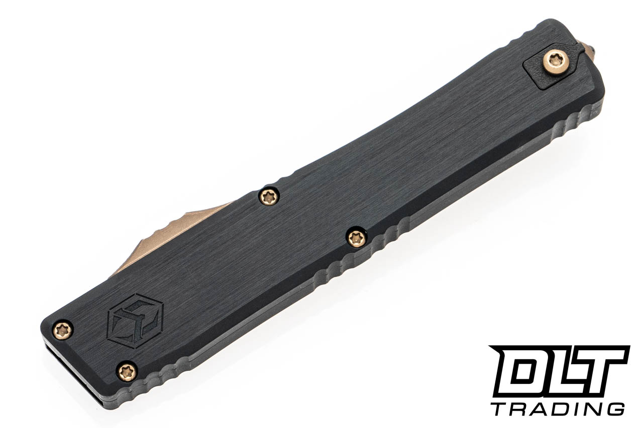 Heretic NYX Prototype S/E Two Tone MagnaCut Clip Point Blade Heretic NYX Prototype S/E Two Tone MagnaCut Clip Point Blade