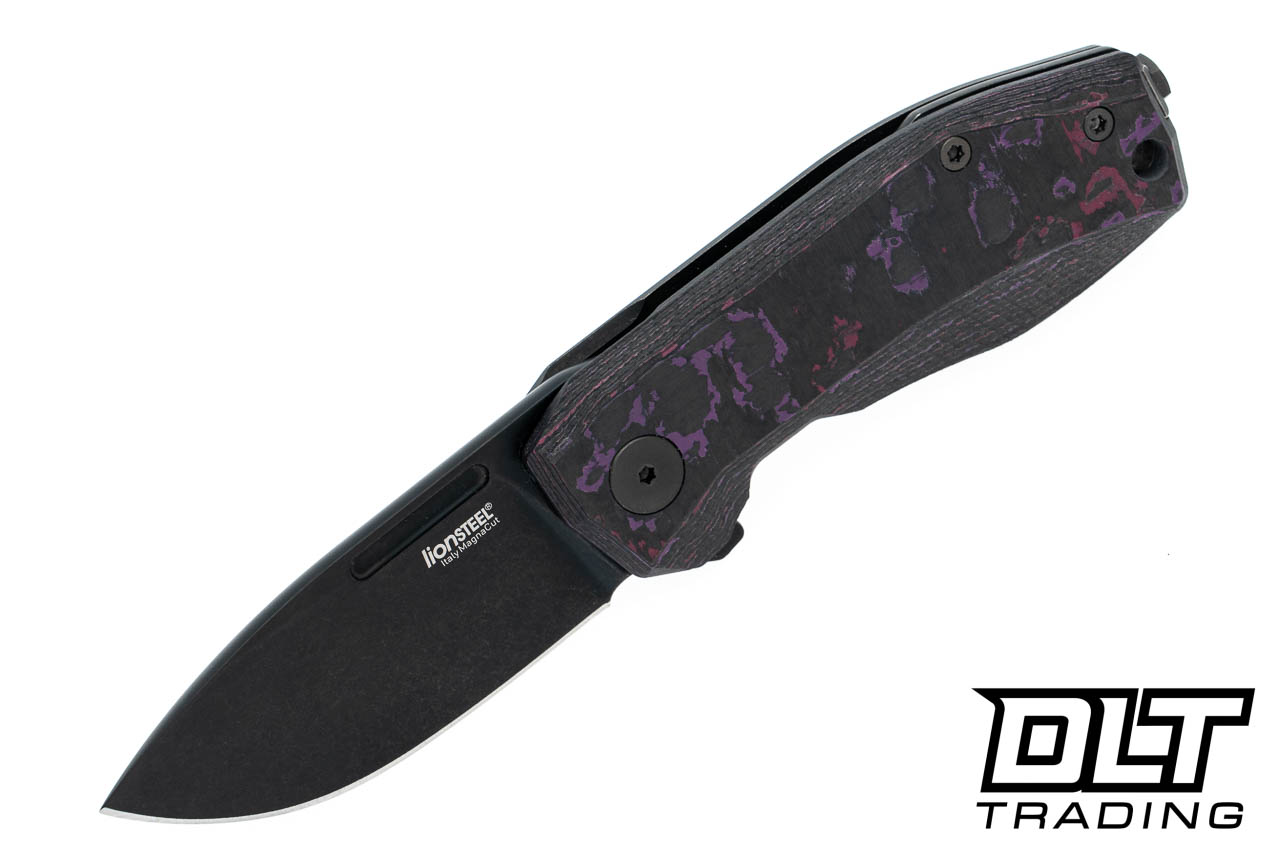 H.T.　アイナ　オルゴール LionSteel Nano Old Black MagnaCut Blade - Purple Haze Carbon - DLT