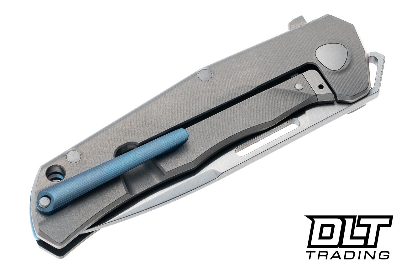 LionSteel Q4TTRO MagnaCut - Grey Titanium - Carbon Fiber Inlay