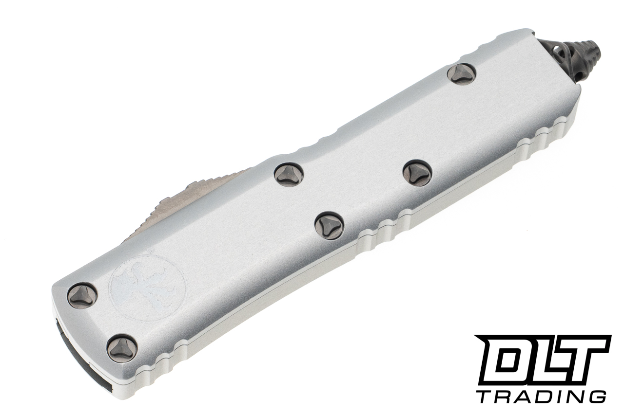 デッドストックWhittaker Micro 16 Microtech 231-4CR UTX-85 S/E - Clear Handle - Satin Blade - DLT