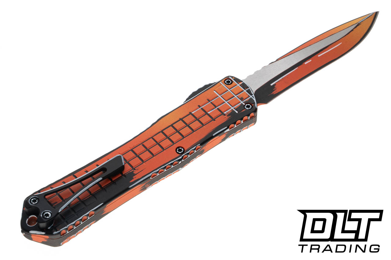 Heretic Manticore X Recurve MagnaCut Blade - Orange Cel Shading