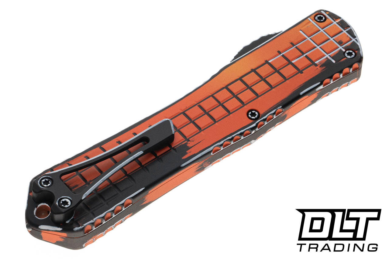Heretic Manticore X Recurve MagnaCut Blade - Orange Cel Shading
