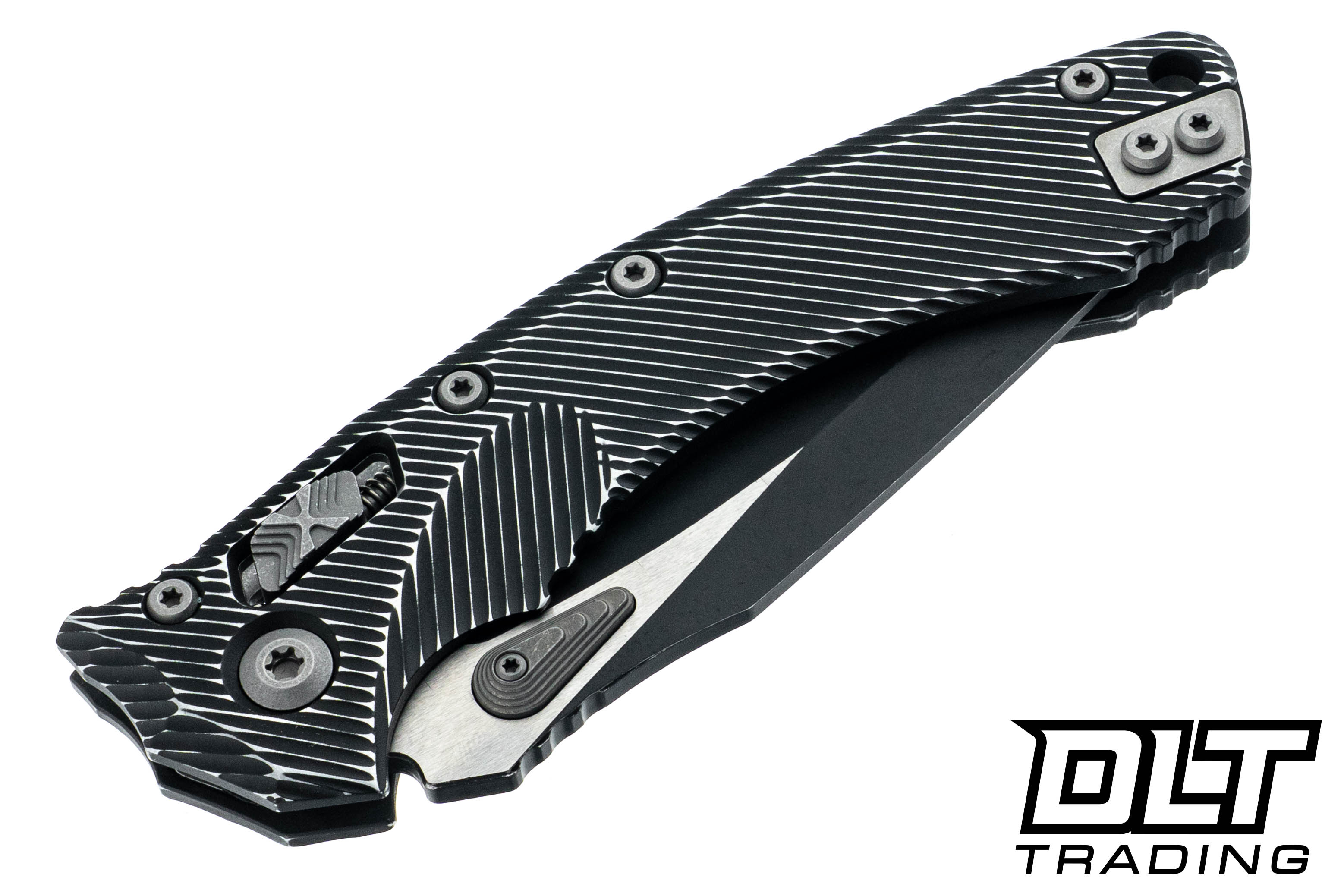 Microtech 137RL-1FLDBK Amphibian Ram-Lok - Distressed Black Fluted