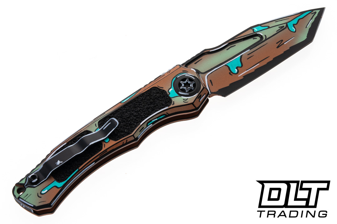 Heretic Wraith V4 Auto - Tanto MagnaCut - Shipwreck Cel Shading