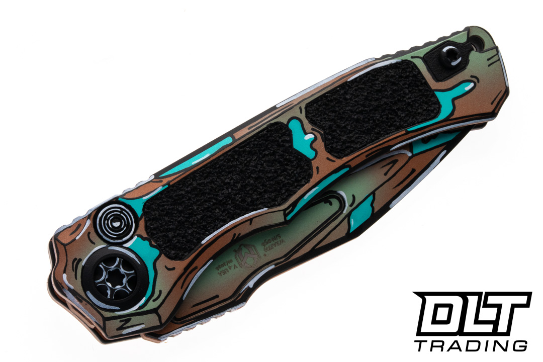Heretic Wraith V4 Auto - Tanto MagnaCut - Shipwreck Cel Shading