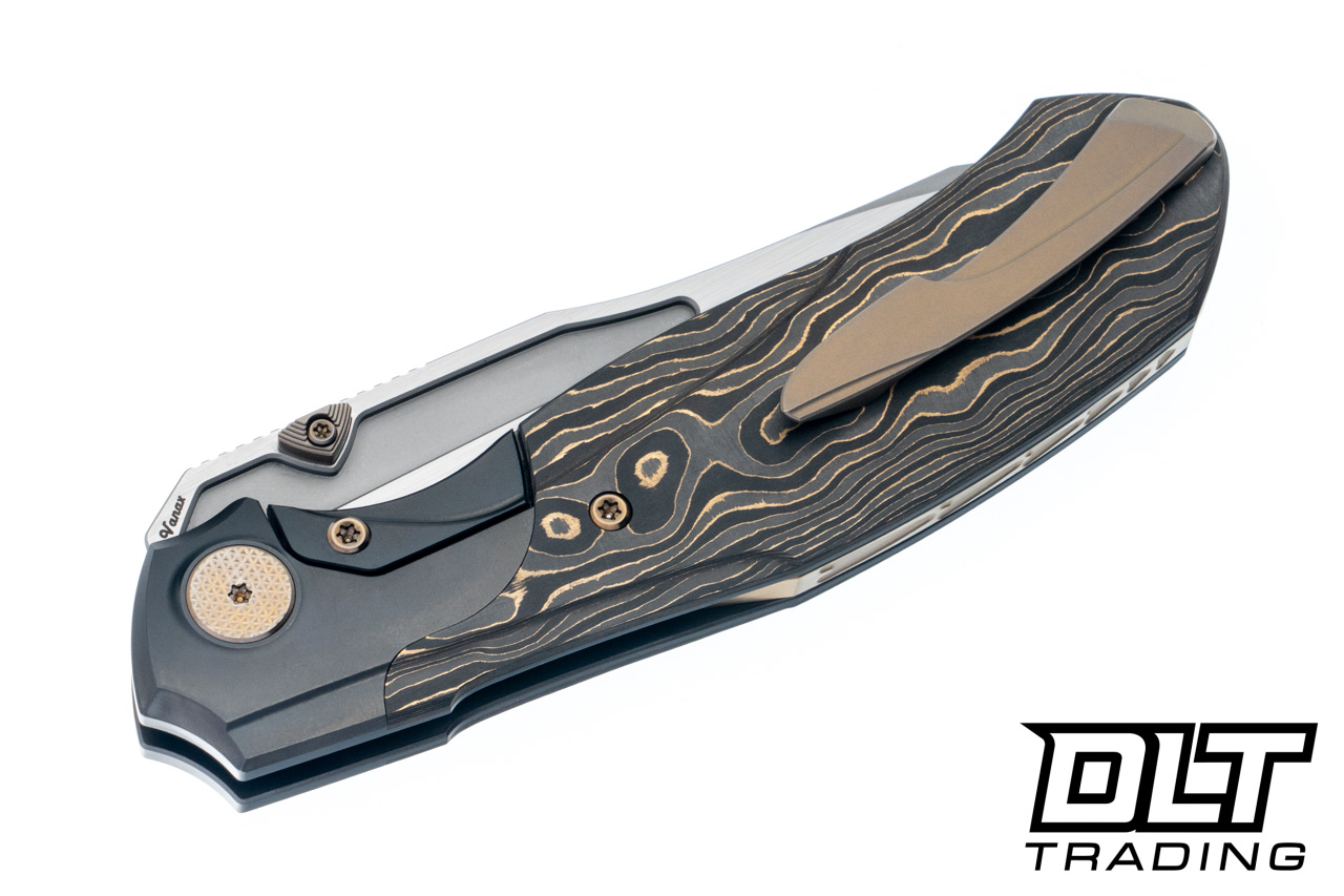 Null Knives Vandal - Black DLC Ti - Gold Camo FatCarbon Inlay