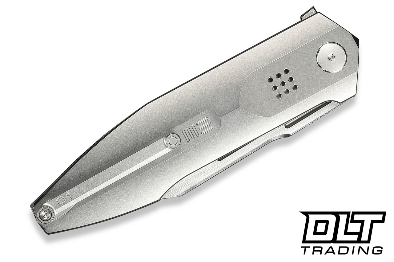 We Knife Flight Line 23089-3 - Bead Blasted Titanium - Satin M390