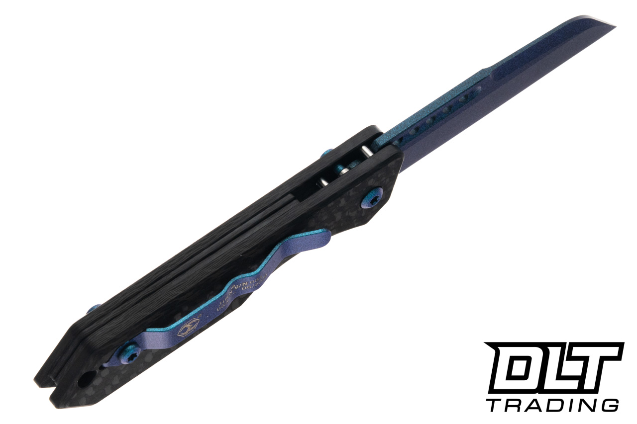 憲*地様 m*z様 憲*地様 タグ付き未使用 HILTON John Caven Heretic Jinn Auto - Metallic Teal MagnaCut Blade - Carbon Fiber