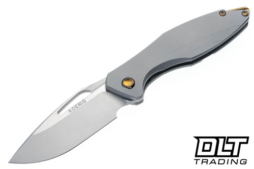Koenig Mini Arius Non Flipper - Patterned Titanium - Burnished