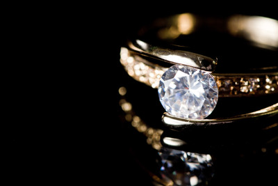 Discover the Splendor of Moissanite Romance