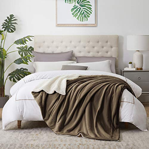 Walensee Sherpa Fleece Blanket -Queen Size 90x90 Brown- Plush Throw Fuzzy Super Soft Reversible Microfiber Flannel Blankets for Couch  Bed  Sofa Ult