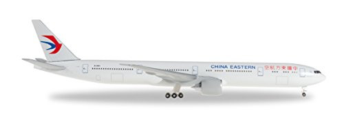 HE527705 Herpa Wings China Eastern 777-300er 1:500 Model Airplane