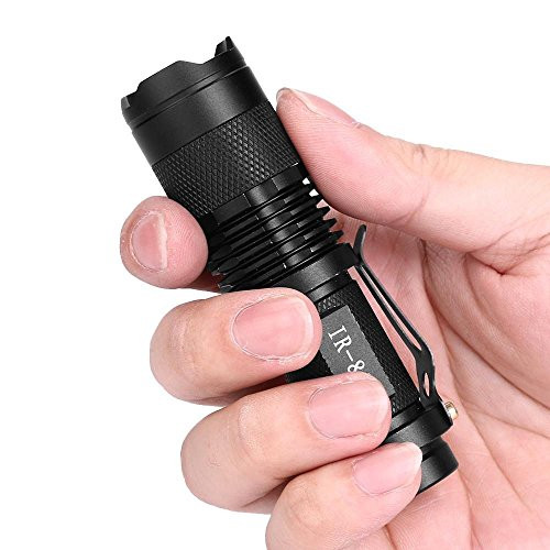 Mini IR illuminator Flashlight  5W 850nm Focus Adjustable IR Led Flashlight Infrared Light Torch for Night Vision  Coyote Hog Predator Hunting AA Batt