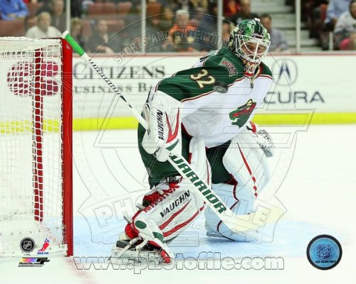 Niklas Backstrom Minnesota Wild 2013 NHL Action Photo 8x10 1
