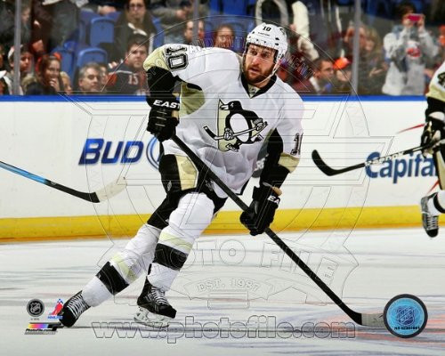 Tanner Glass Pittsburgh Penguins 2013 NHL Action Photo 8x10 1