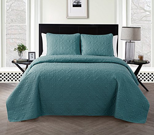VCNY Home Caroline 3 Piece Embossed Floral Quilt Set, Full/Queen, Sage - CAR-3QT-FUQU-IN-SAGE