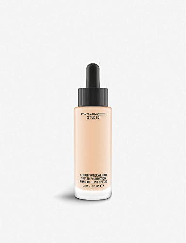 MAC Studio Waterweight Spf 30 Foundation NC15 by M-A-C