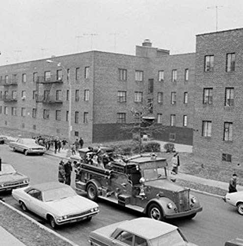 USA New York City fire engine Poster Print -18 x 24-