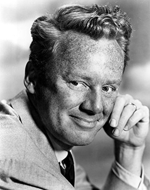Posterazzi EVCPBDVAJOEC006H Van Johnson Portrait- Photo Print 8 x 10 Posterazzi EVCPBDVAJOEC006H Van Johnson Portrait- Photo Print 8 x 10